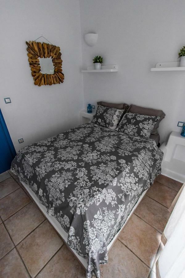 Casa Bianca Apartment Antiparos ภายนอก รูปภาพ